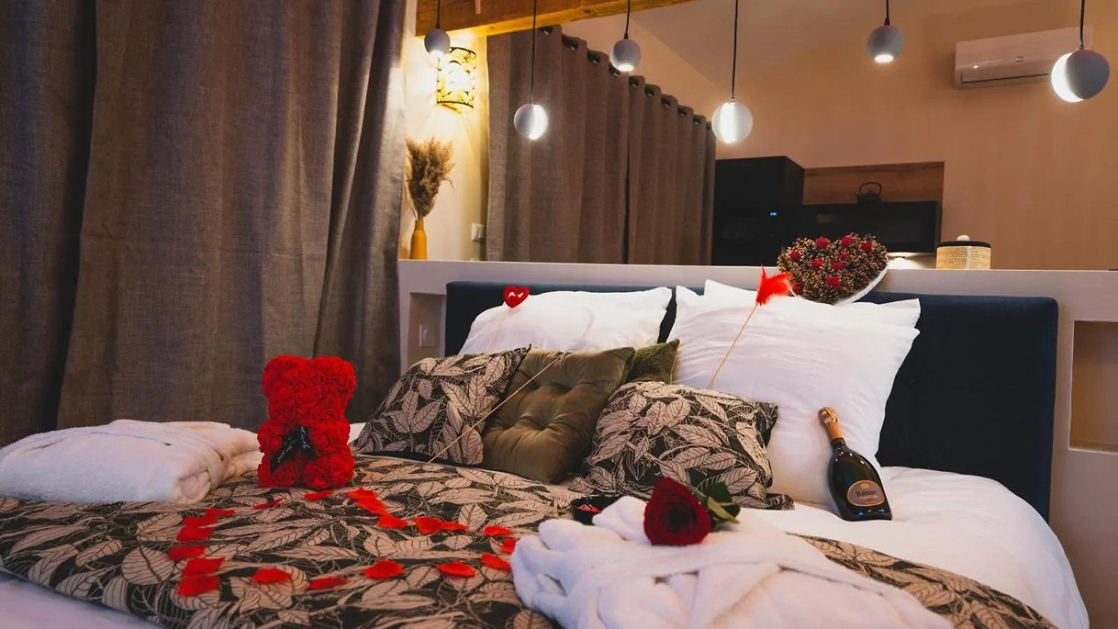 Guest house Suite L'Olive Sacree Spa Et Sauna Cabannes